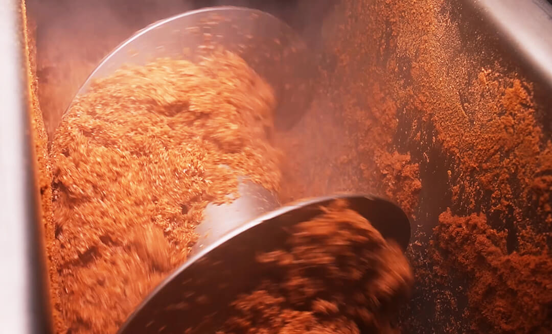 3小时内鲜活加工，-28°C储藏运输